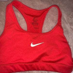 NIKE sports bra !! 🤍